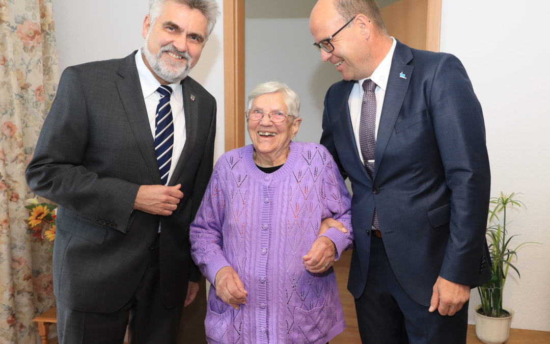 Minister-Hausbesuch bei 87-jähriger Waltraud Ebeling in Colbitz