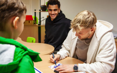 FCM-Stars drücken die Schulbank