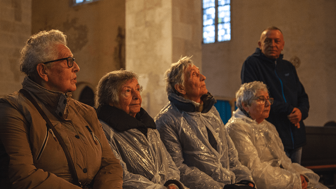 Herzenswunsch aus Schönebeck erfüllt: Hanna Rehbein hat neue Freundinnen im Wohnpark Schönebeck gefunden, die sie in eine Kirche in ihrer alten Heimat begleiten.