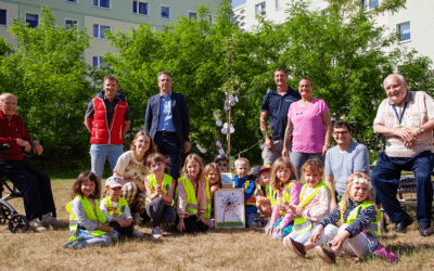Apfelbaum zum 1. Geburtstag in Magdeburger Ulnerstraße eingepflanzt