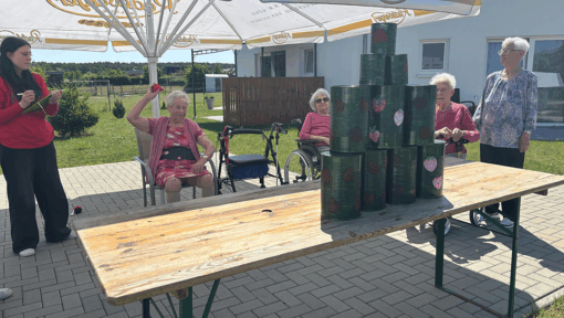 Ein erdbeeriges Sommerfest bei Humanas in Gröbern