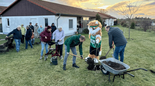 Dankeschön-Baum für den Humanas-Wohnpark Tangermünde