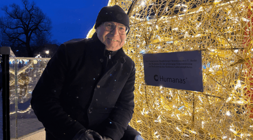 Humanas lässt Lichterwelt-XXL-Löwenköpfchen leuchten