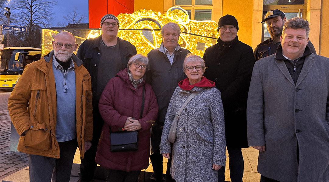 Humanas lässt Lichterwelt-XXL-Löwenköpfchen leuchten