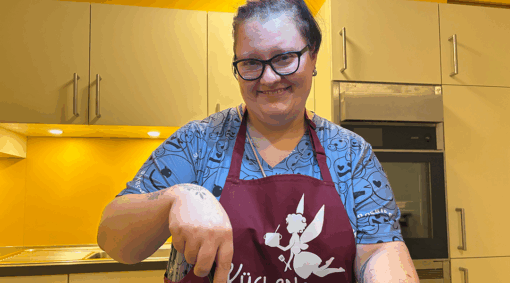 Christin Buchheiser ist Hauswirtschaftsleiterin des Humanas-Wohnparks in Wefensleben und mag das bereichsübergreifende Arbeiten, das viel Abwechslung in ihren Arbeitsalltag bringt. Foto: Bianca Odlekamp-Kurth/Humanas