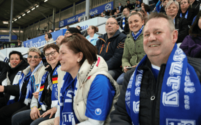 Humanas-Familie beim „Tag der Fans mit Handicap“ des 1. FC Magdeburg
