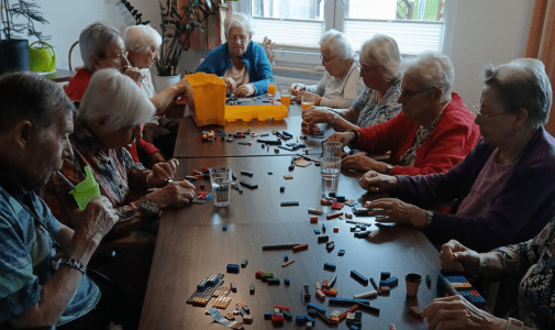 Gemeinsam bauen und kreativ sein: Lego‑Zeit im Wohnpark Osterwieck. Foto: Humanas