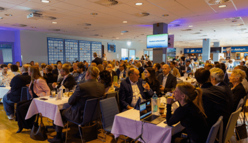 Der Jubiläumsempfang in der Avnet Arena eröffnet den Humanas-Jubiläumssommer zum 20. Unternehmensgeburtstag. Foto: Humanas