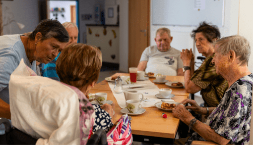 Bei Kaffee und Kuchen werden im Wohnpark Hans-Grade-Straße Kontakte gepflegt und neue Bekanntschaften geschlossen. Foto: Humanas